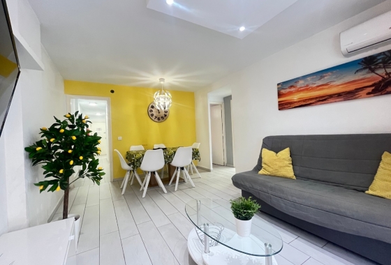 Apartment / flat - Resale - Torrevieja - Playa del Acequión