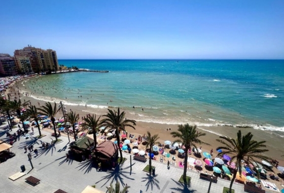 Apartment / flat - Resale - Torrevieja - Playa del Cura