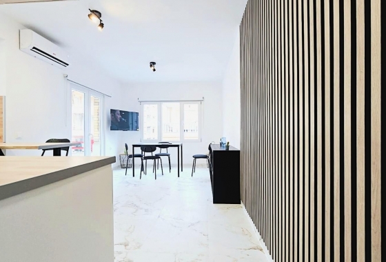 Apartment / flat - Resale - Torrevieja - PLAYA LOS LOCOS