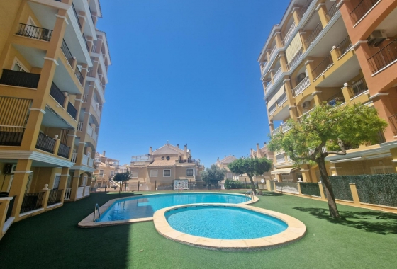 Apartment / flat - Resale - Torrevieja - Torrelamata - La Mata
