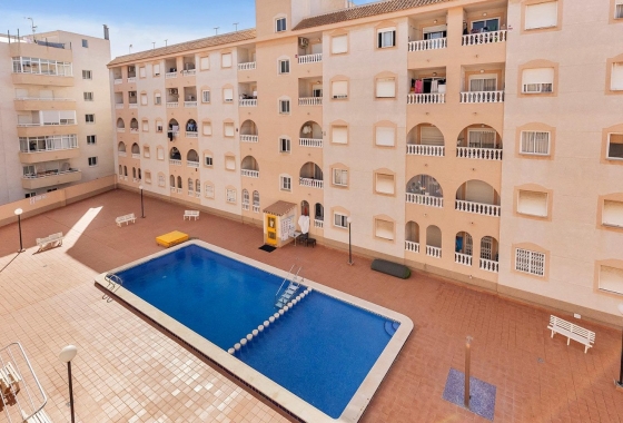 Apartment / flat - Resale - Torrevieja - Torrevieja - Playa del Cura