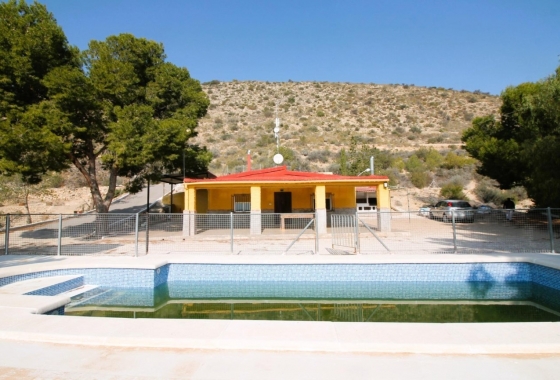Country house - Resale - Crevillente - DOM-5730