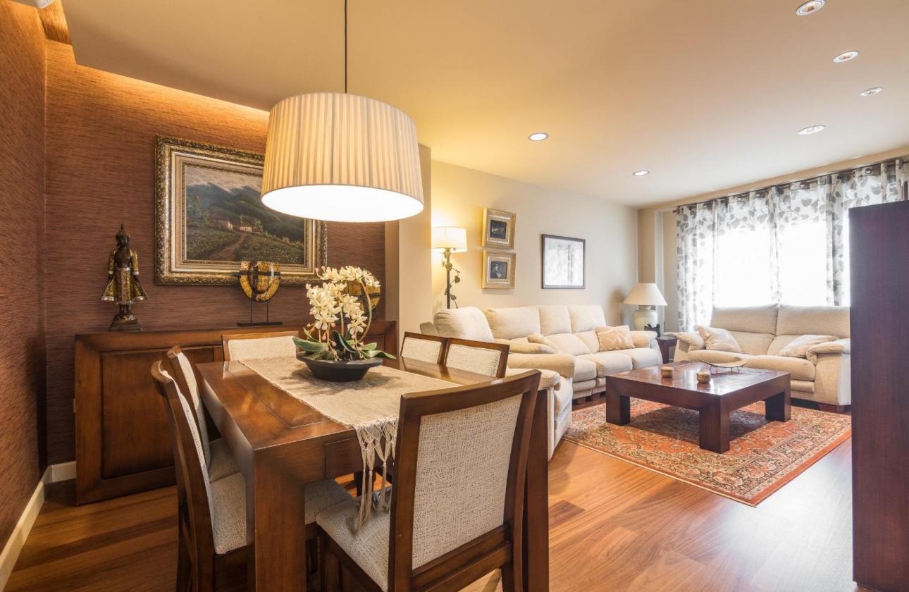Resale - Apartment / flat - Elche - Center