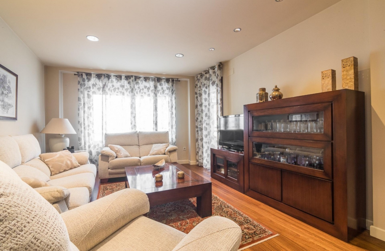 Resale - Apartment / flat - Elche - Center