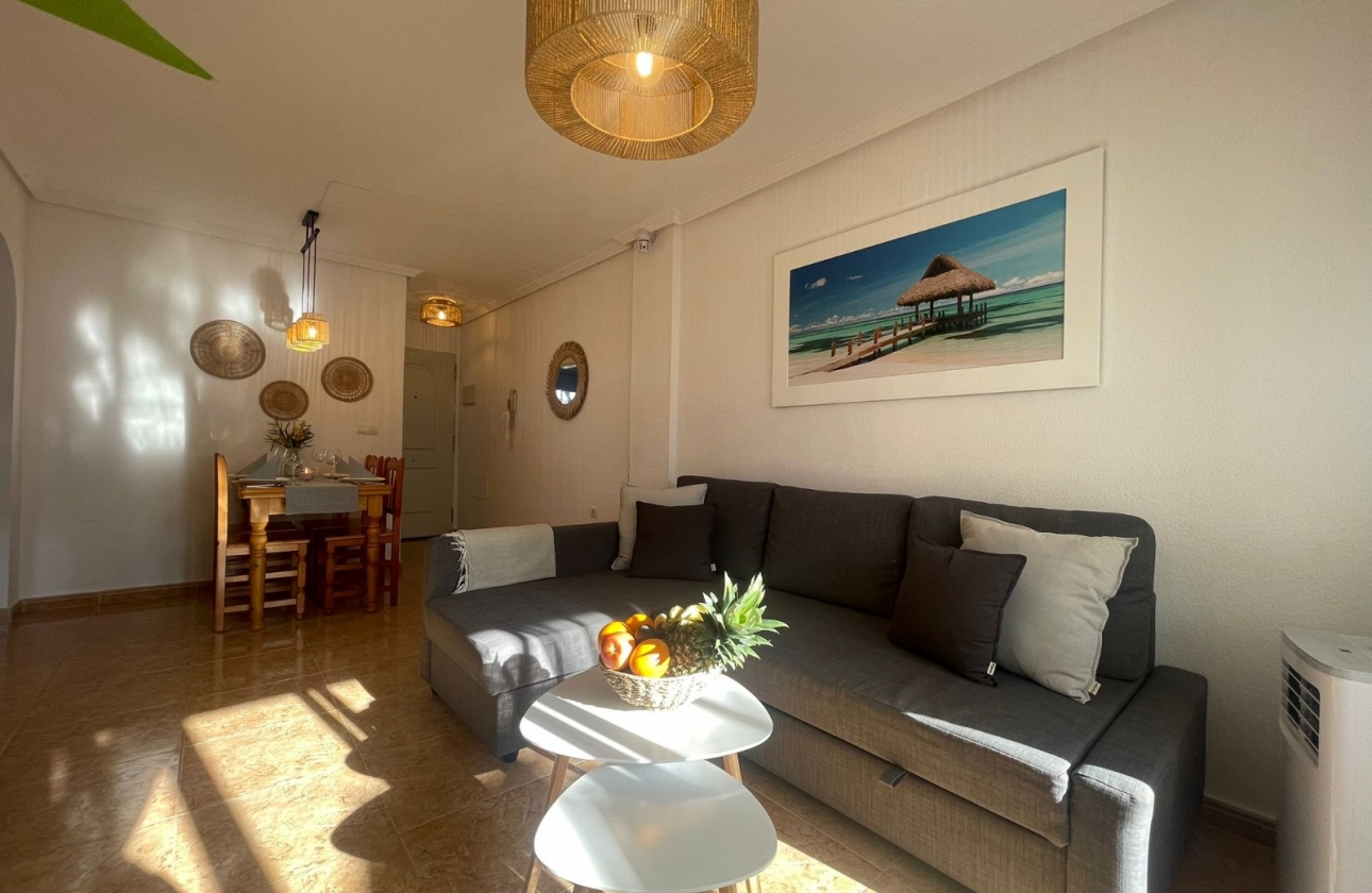 Resale - Apartment / flat - La Mata