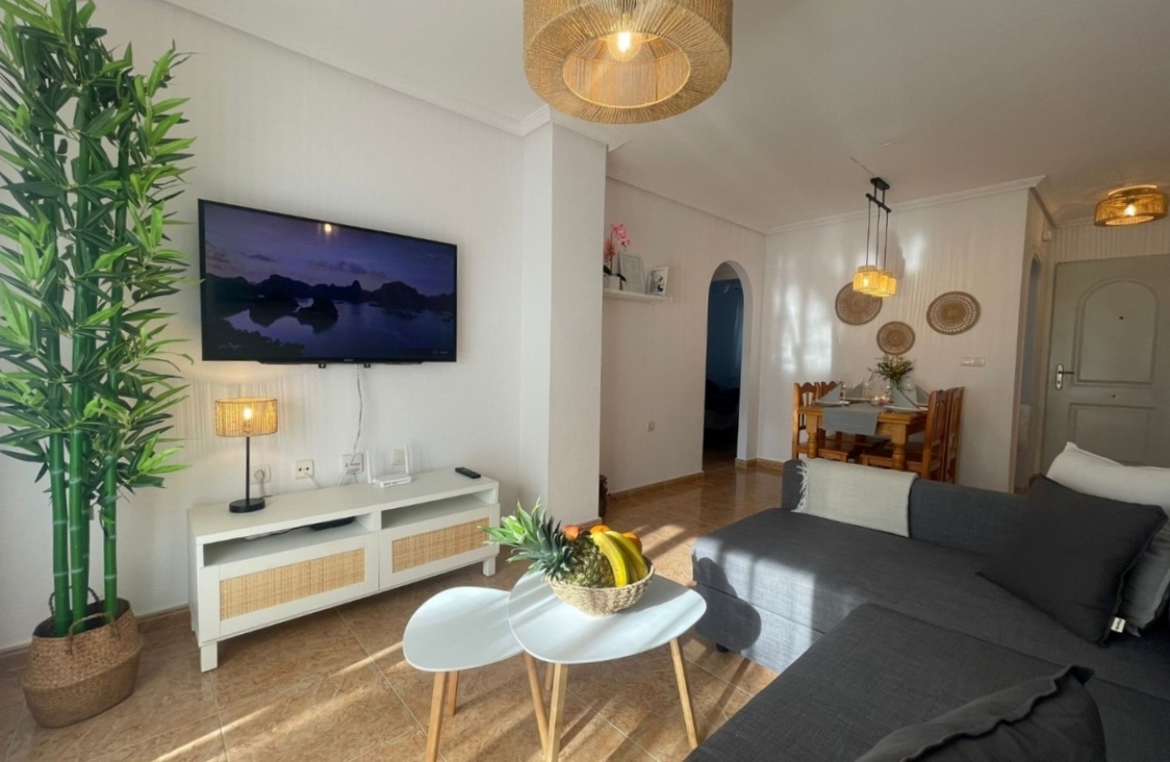 Resale - Apartment / flat - La Mata