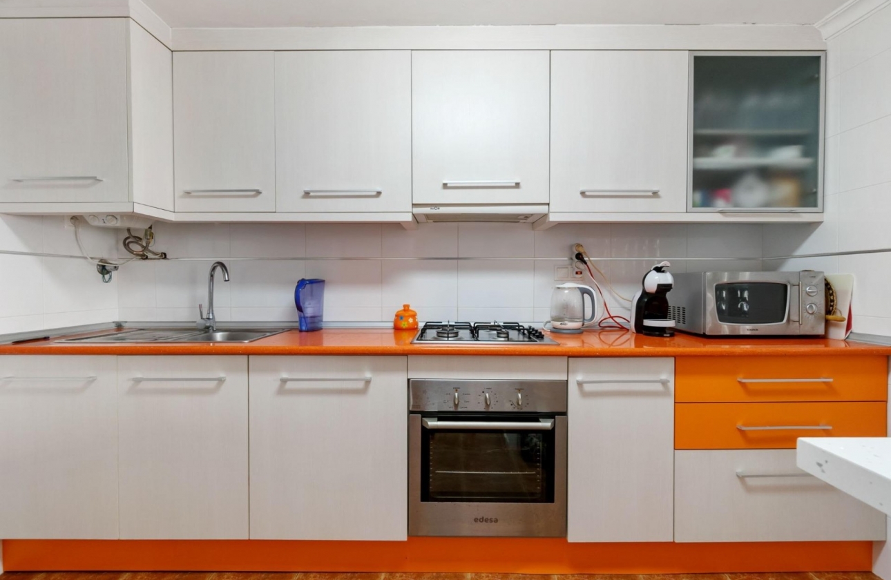 Resale - Apartment / flat - La Mata