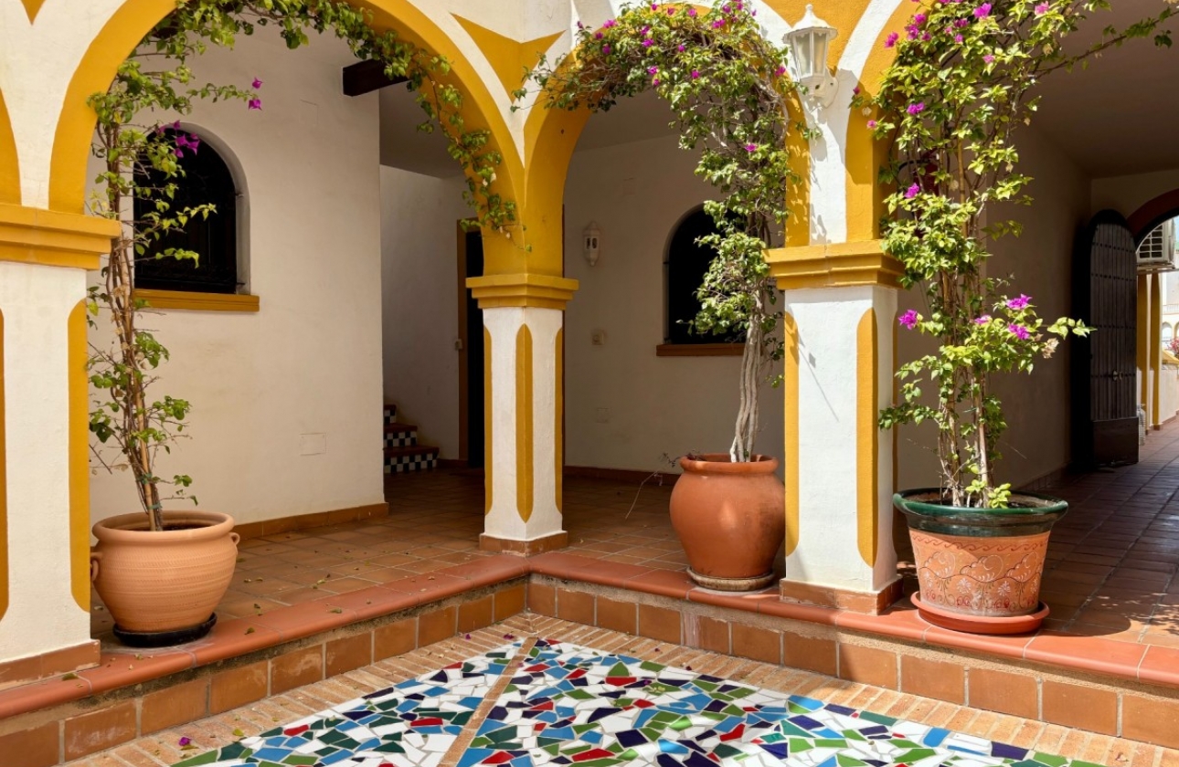 Resale - Apartment / flat - La Mata