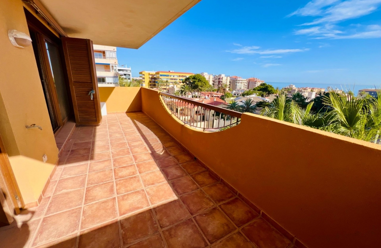 Resale - Apartment / flat - Orihuela Costa - Punta Prima