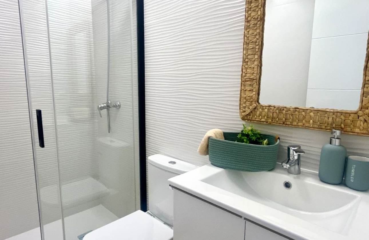 Resale - Apartment / flat - Orihuela Costa - Punta Prima