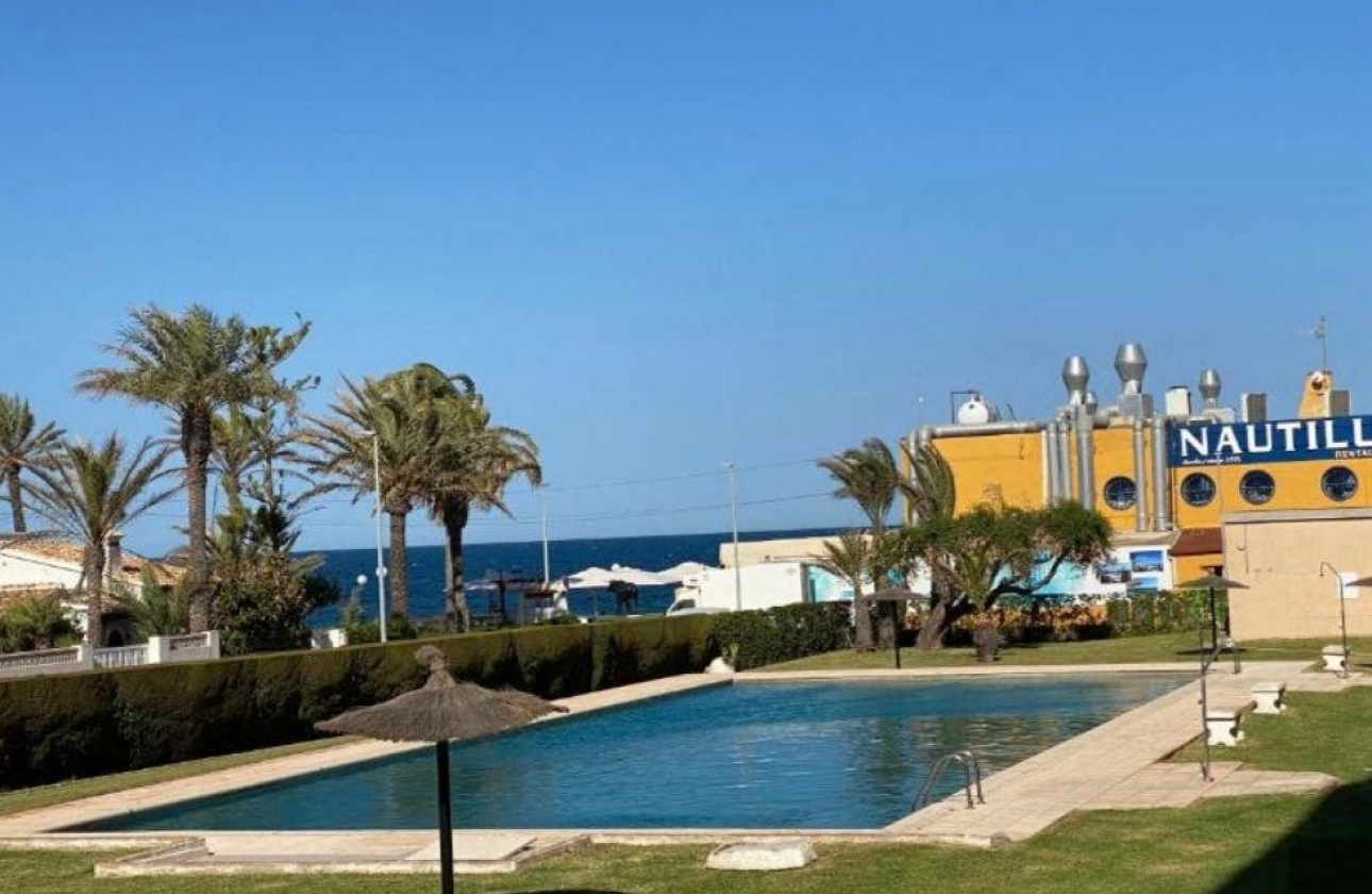 Resale - Apartment / flat - Orihuela Costa - Punta Prima