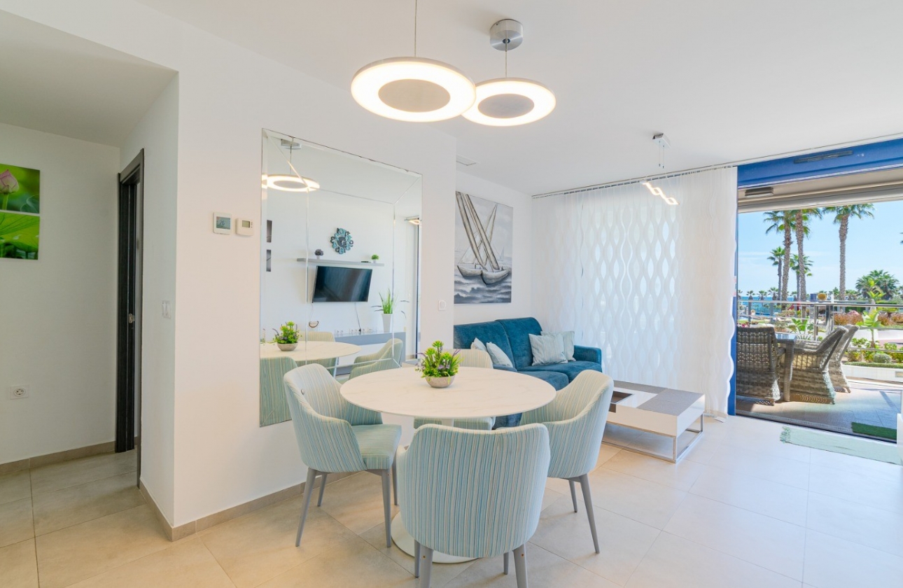 Resale - Apartment / flat - Punta Prima