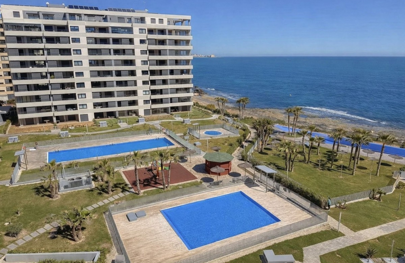 Resale - Apartment / flat - Punta Prima