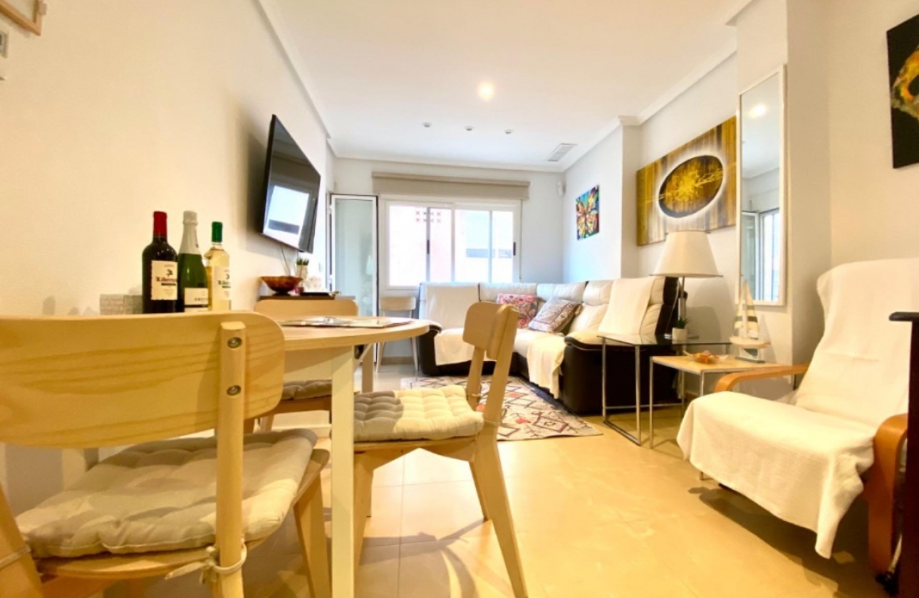 Resale - Apartment / flat - Santa Pola - Puerto