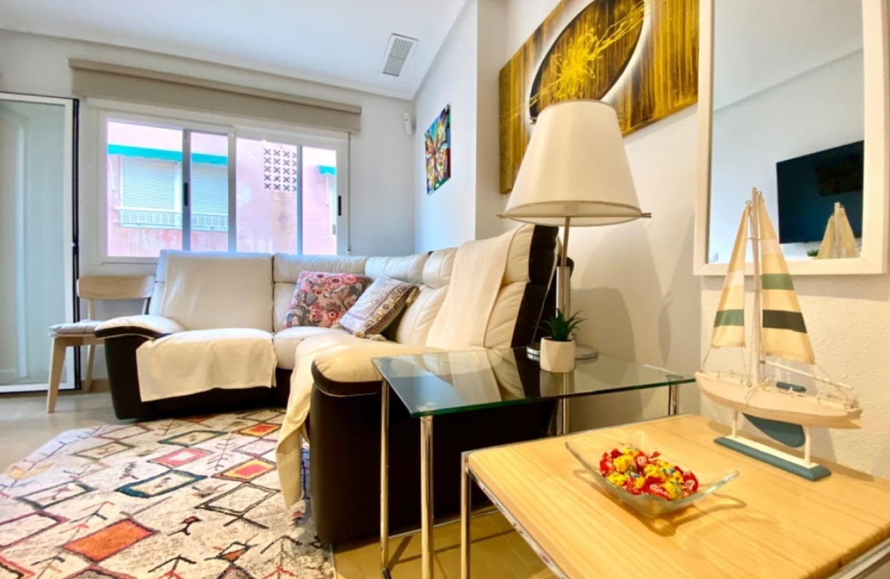 Resale - Apartment / flat - Santa Pola - Puerto