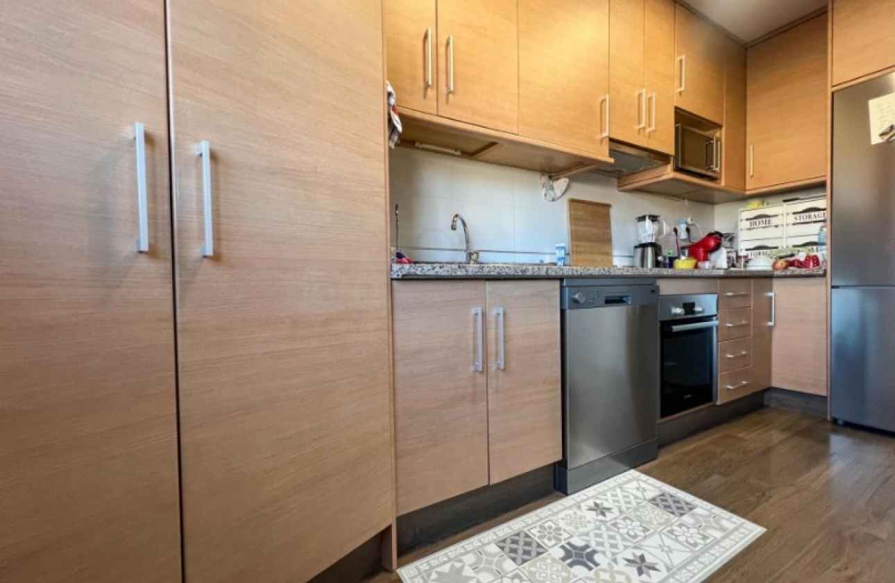 Resale - Apartment / flat - Santa Pola - Puerto