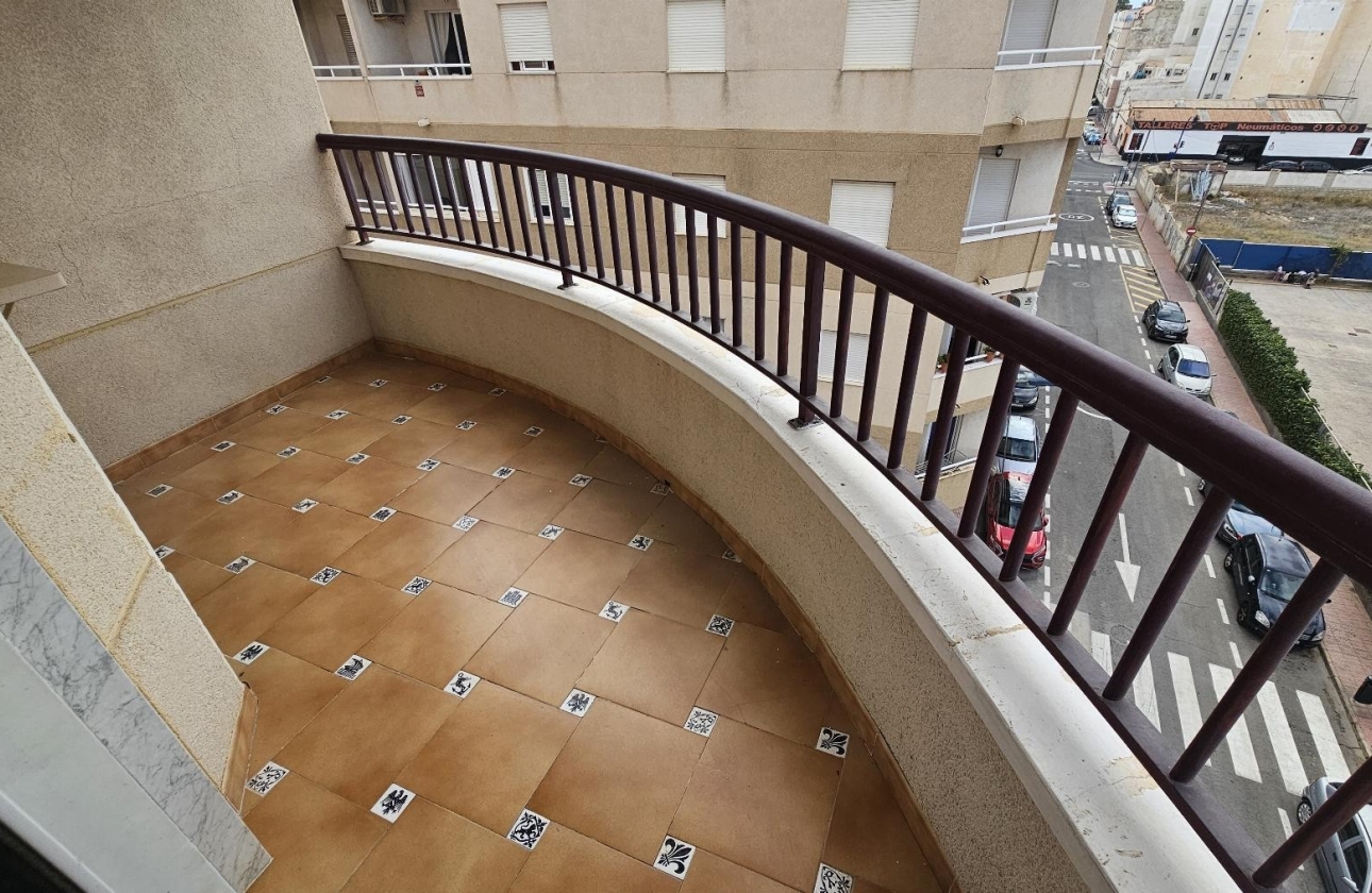 Resale - Apartment / flat - Torrevieja - City Center
