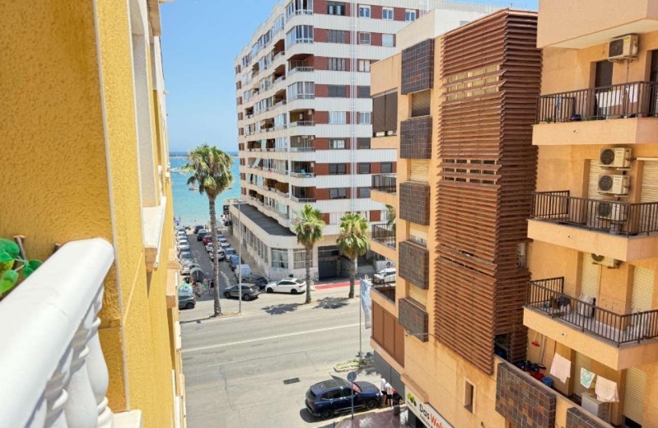 Resale - Apartment / flat - Torrevieja - El Acequión - Los Náufragos