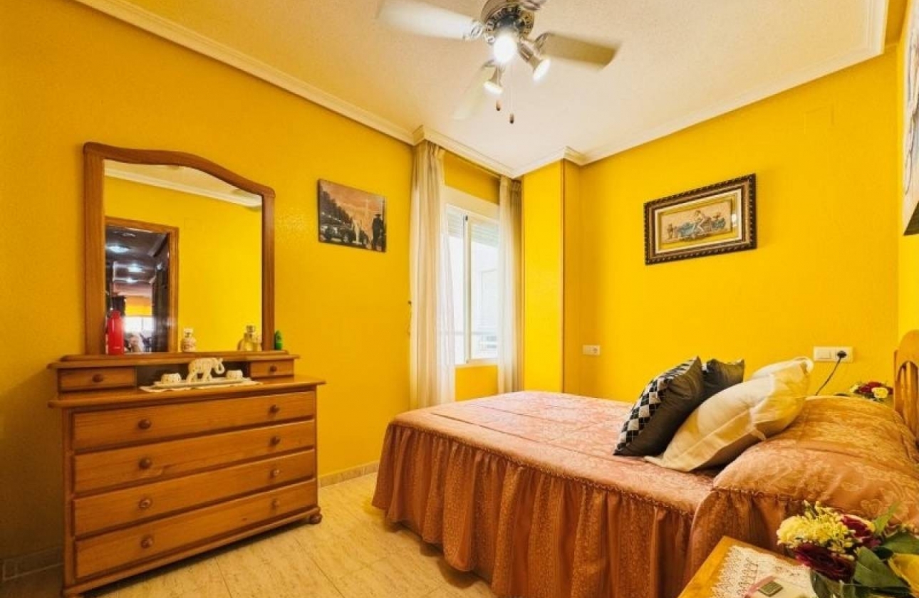 Resale - Apartment / flat - Torrevieja - LA MATA