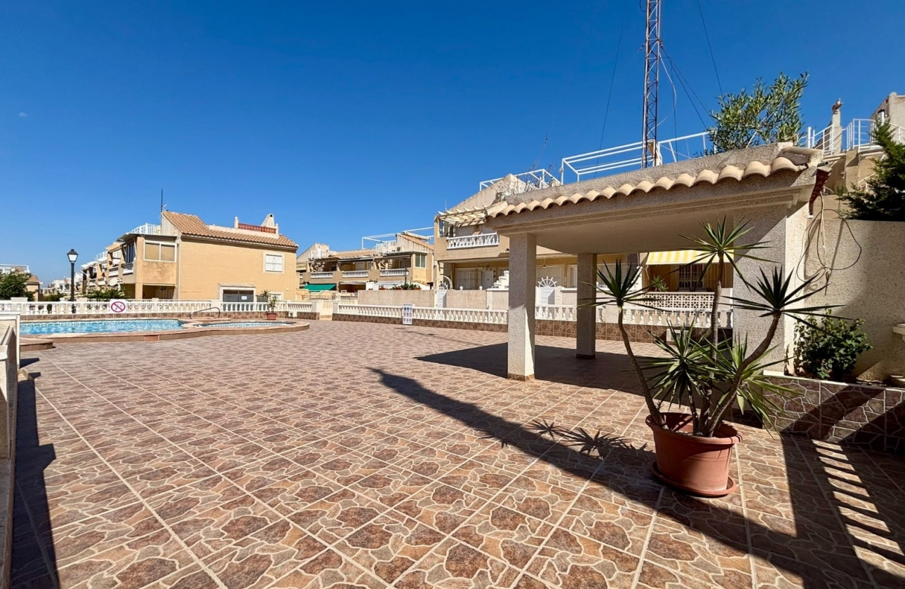 Resale - Apartment / flat - Torrevieja - Nueva Torrevieja - Aguas Nuevas