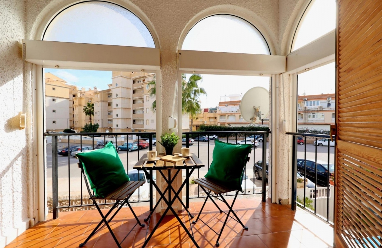 Resale - Apartment / flat - Torrevieja - Playa de los Locos