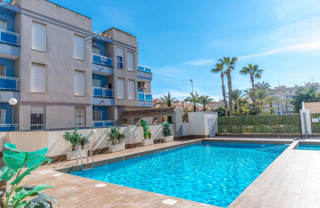 Resale - Apartment / flat - Torrevieja - Playa de los Locos