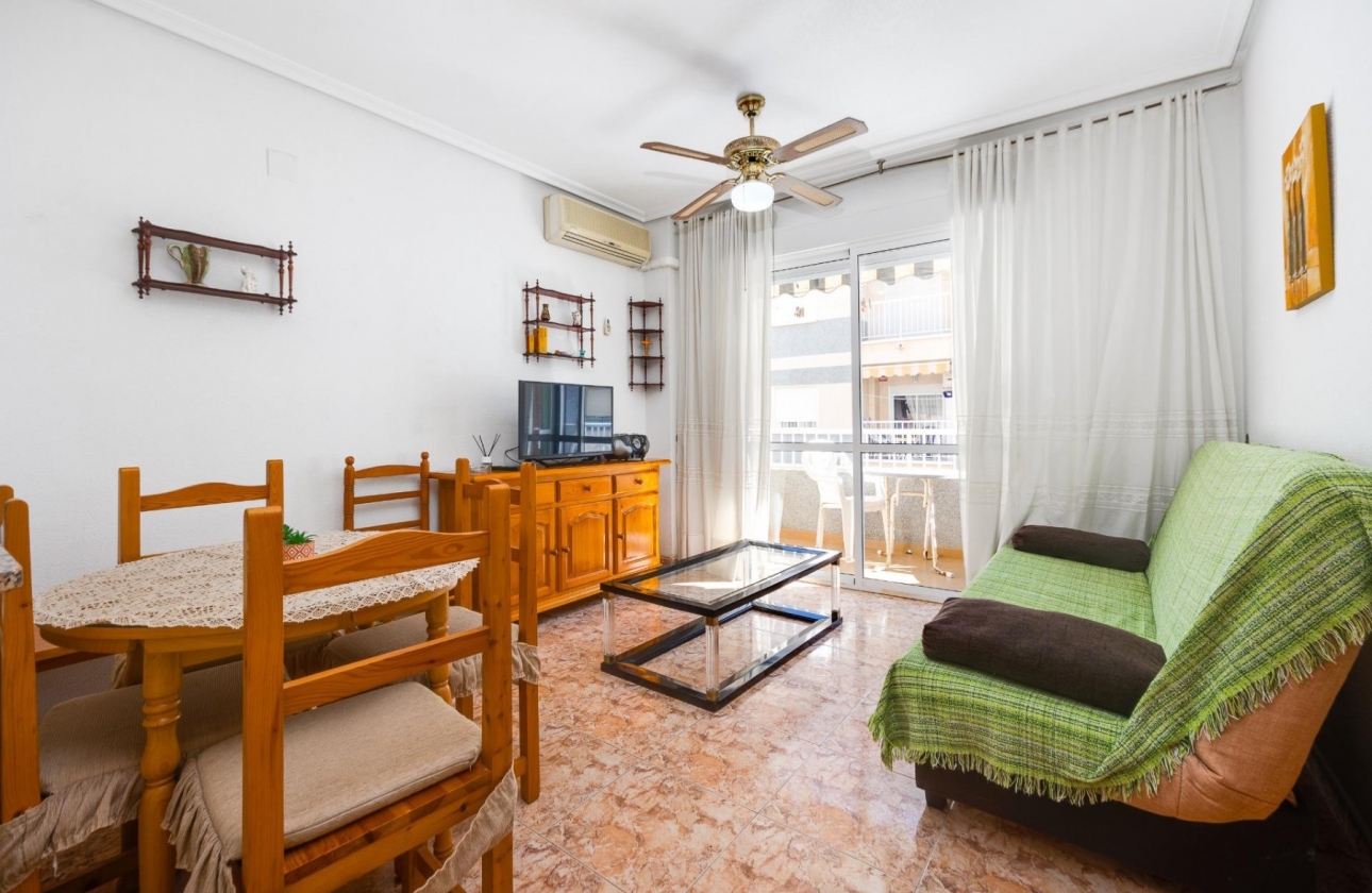 Resale - Apartment / flat - Torrevieja - Playa de los Locos