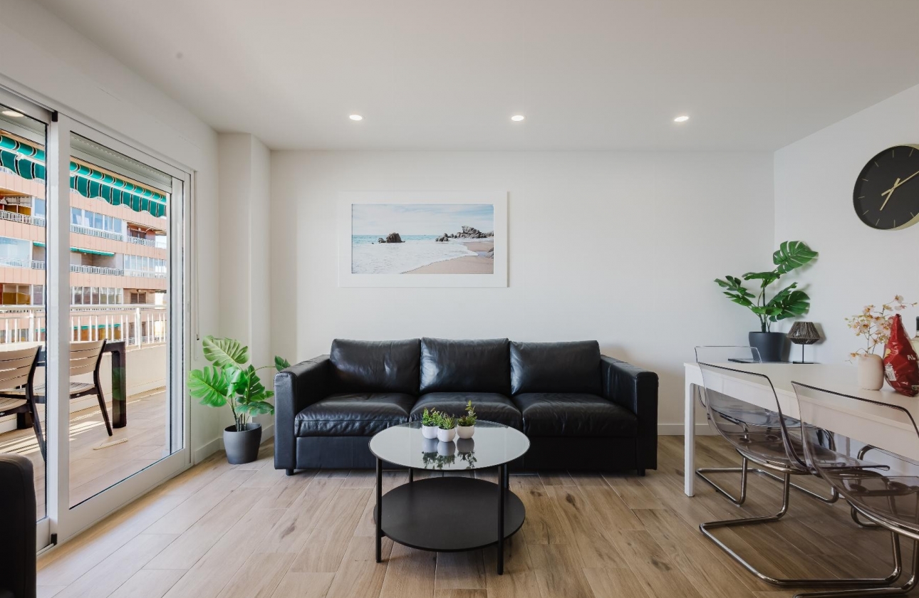 Resale - Apartment / flat - Torrevieja - Playa del Acequión