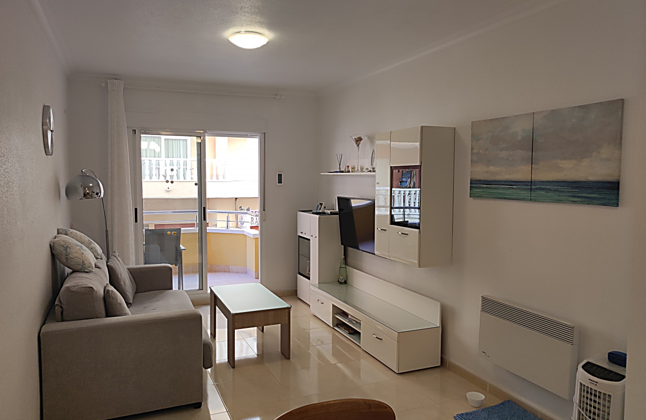 Resale - Apartment / flat - Torrevieja - Playa del Cura