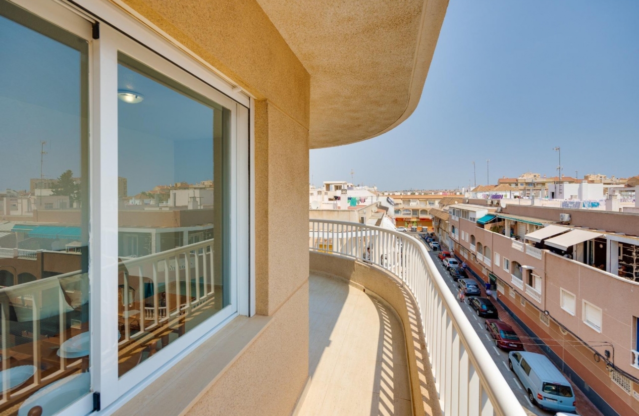 Resale - Apartment / flat - Torrevieja - Playa del Cura