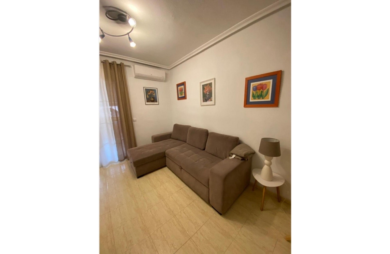 Resale - Apartment / flat - Torrevieja - Playa del Cura