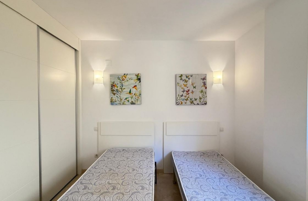 Resale - Apartment / flat - Torrevieja - Punta prima