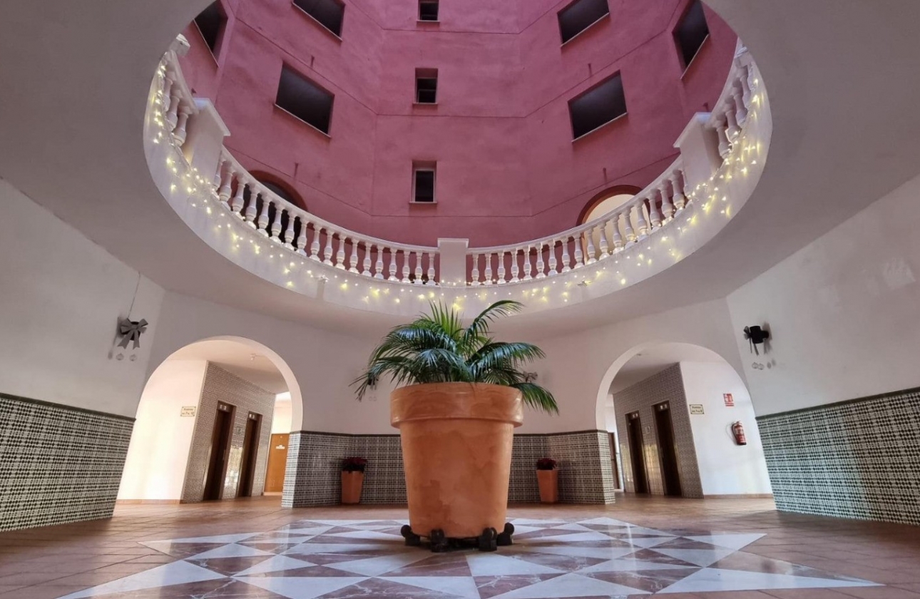Resale - Apartment / flat - Torrevieja - Torrevieja - Playa de los Locos