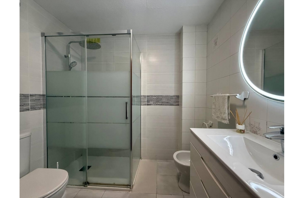 Resale - Apartment / flat - Torrevieja - Torrevieja - Playa de los Locos