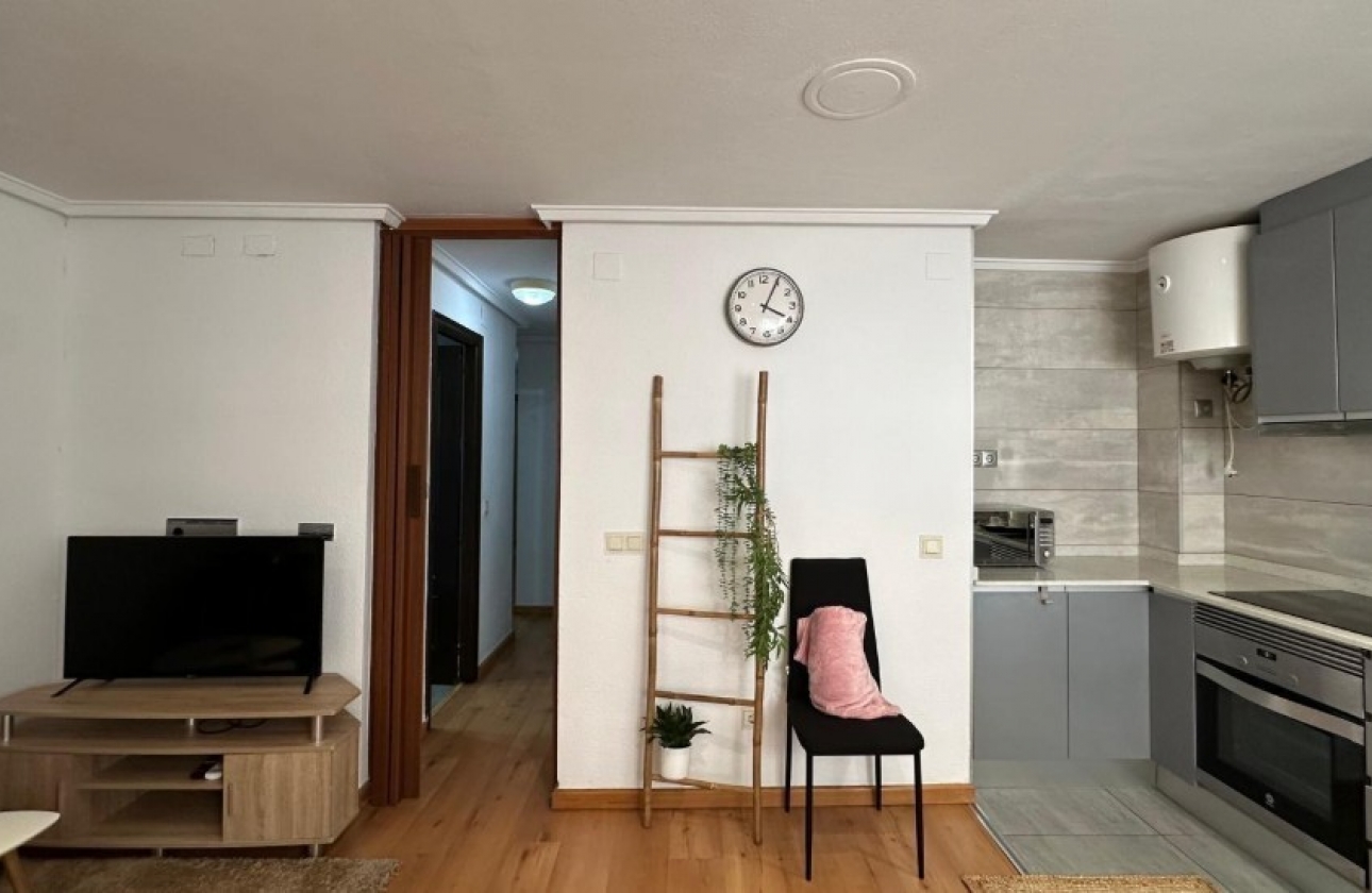 Resale - Apartment / flat - Torrevieja - Torrevieja - Playa del Cura