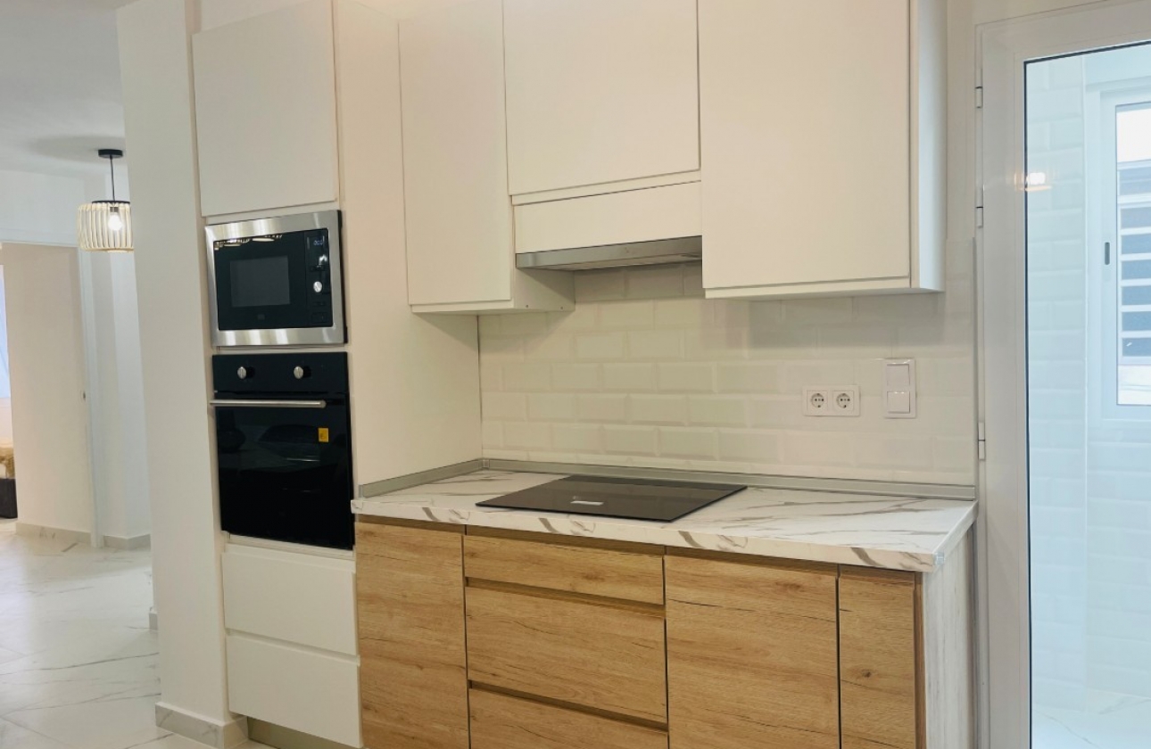 Resale - Apartment / flat - Torrevieja - Torrevieja - Playa del Cura