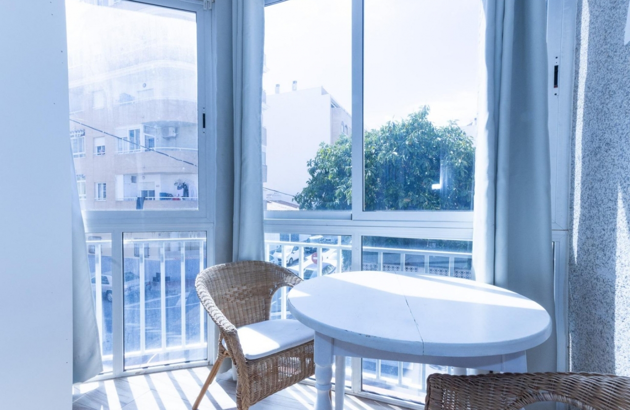 Resale - Apartment / flat - Torrevieja - Torrevieja - Playa del Cura