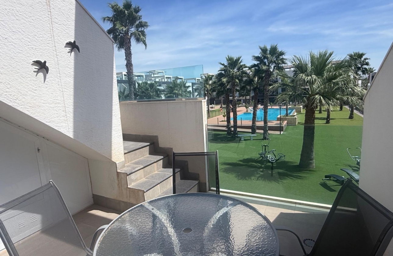 Resale - Bungalow - El Raso