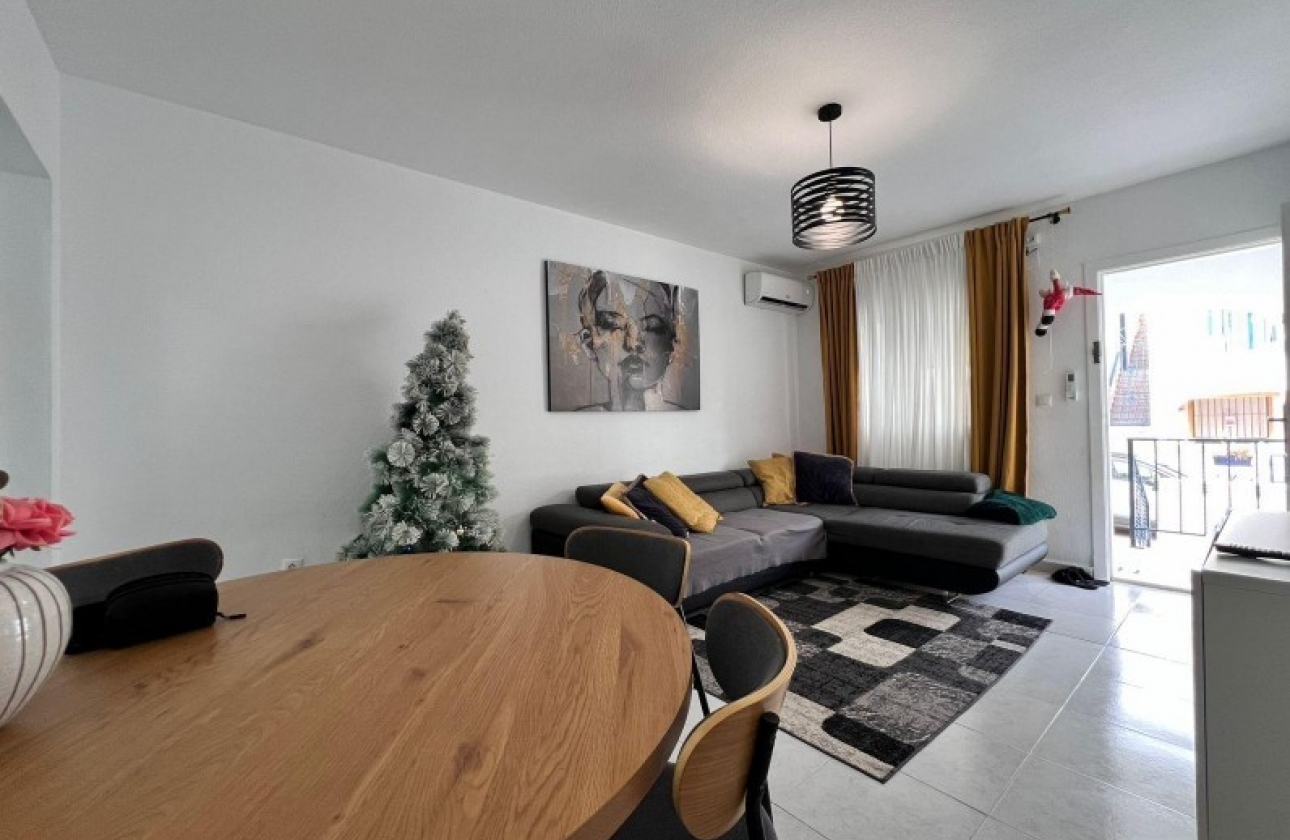 Resale - Bungalow - Orihuela Costa - La Florida