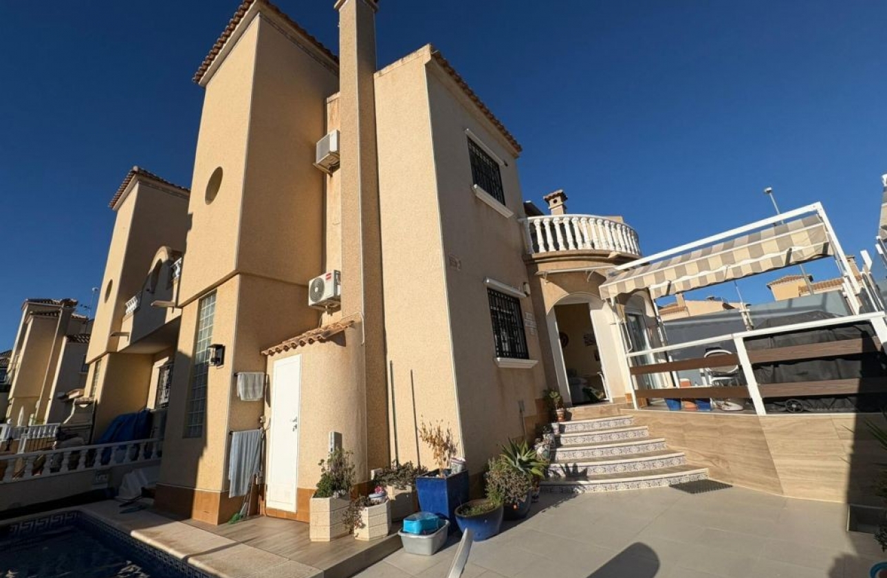 Resale - Bungalow - Orihuela Costa - Villamartín