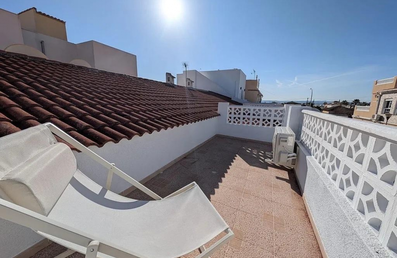 Resale - Bungalow - Torrevieja - La Siesta - El Salado -  Torreta