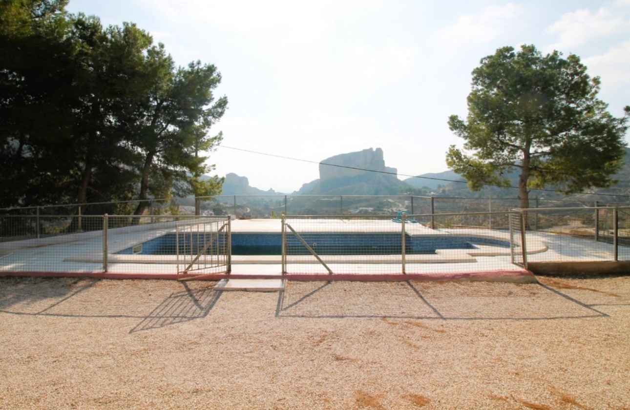 Resale - Country house - Crevillente