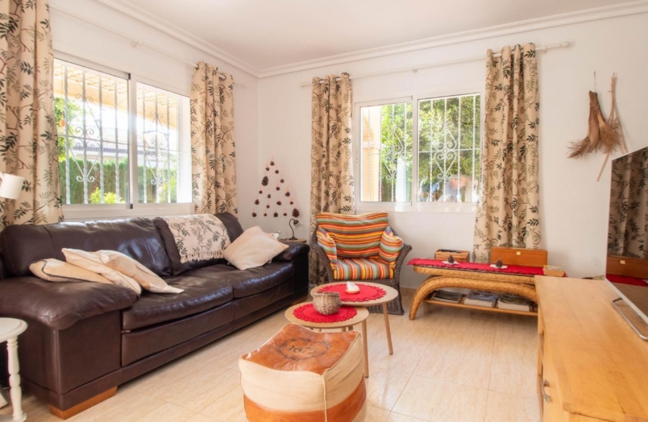 Resale - House - Pilar de la Horadada