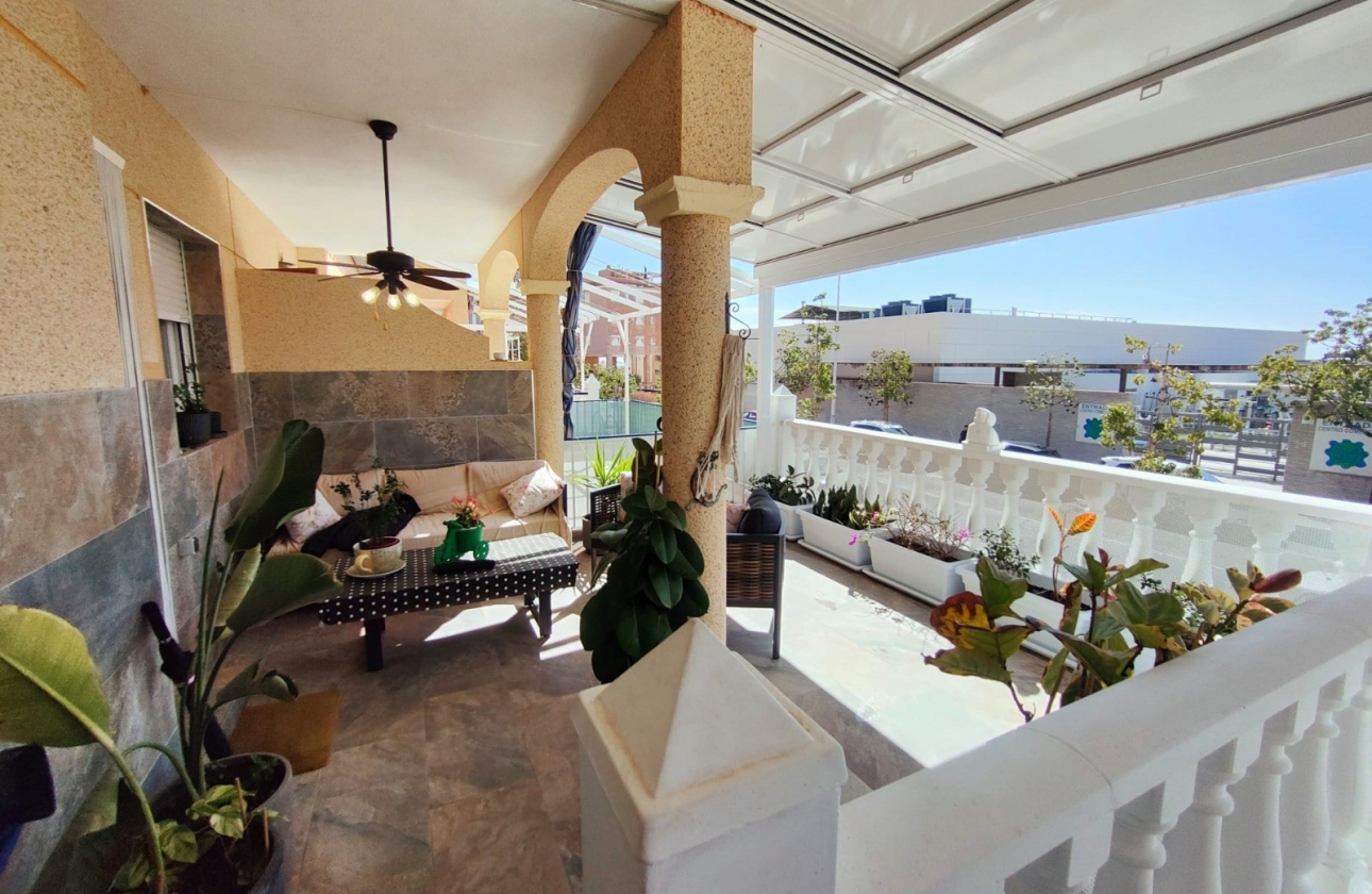 Resale - House - Santa Pola
