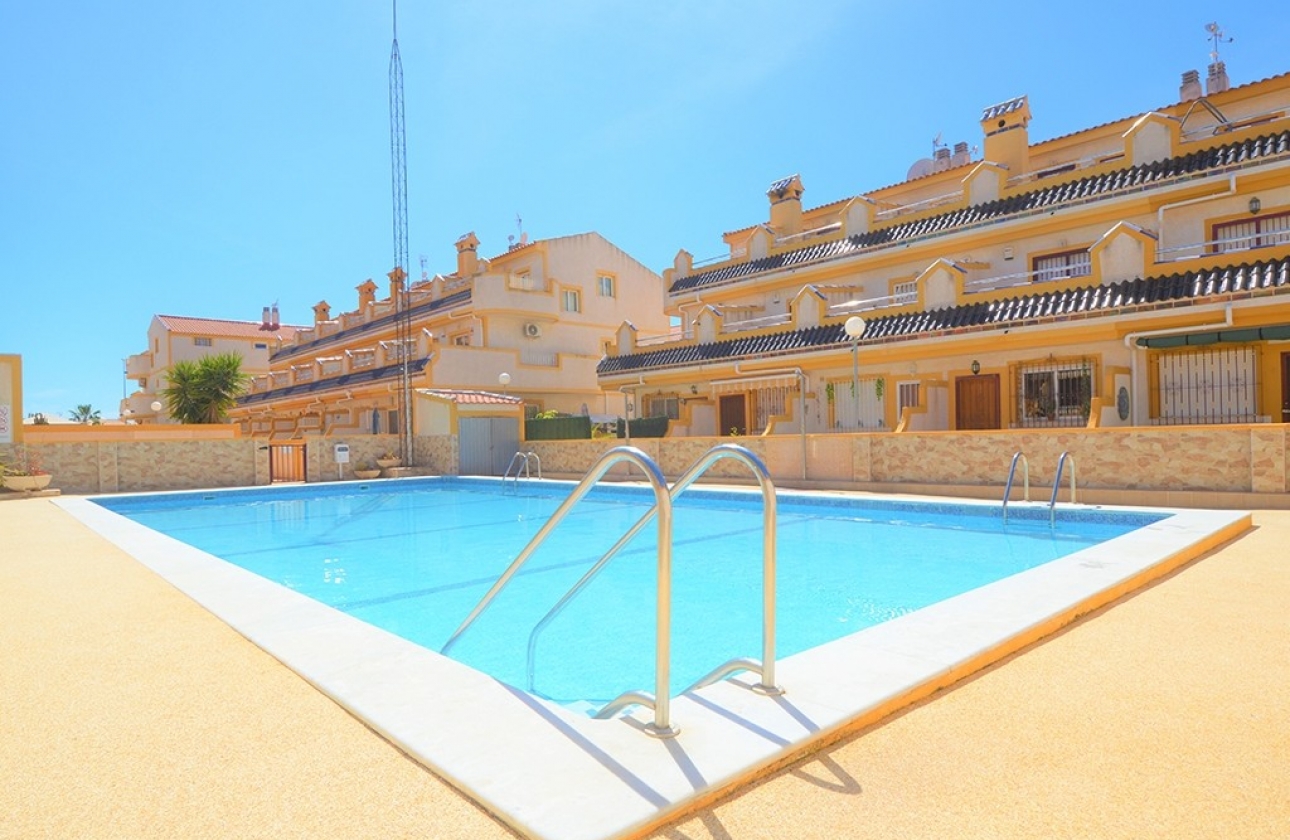 Resale - town house - Orihuela Costa - Playa Flamenca