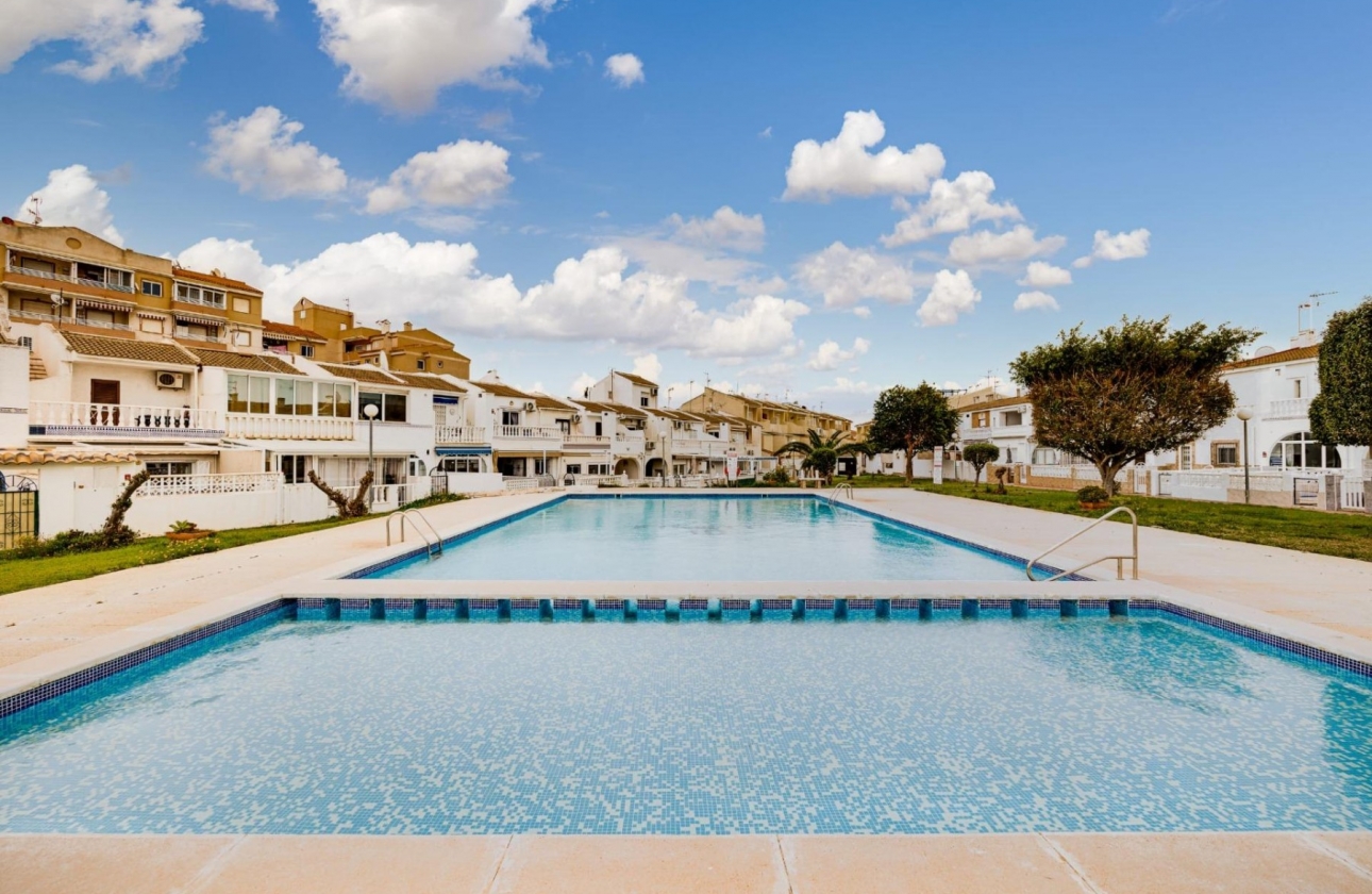 Resale - town house - Torrevieja - Torrevieja - Playa de los Locos
