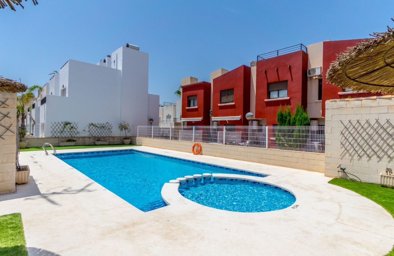 Resale - Townhouse - Torrevieja - Nueva Torrevieja - Aguas Nuevas