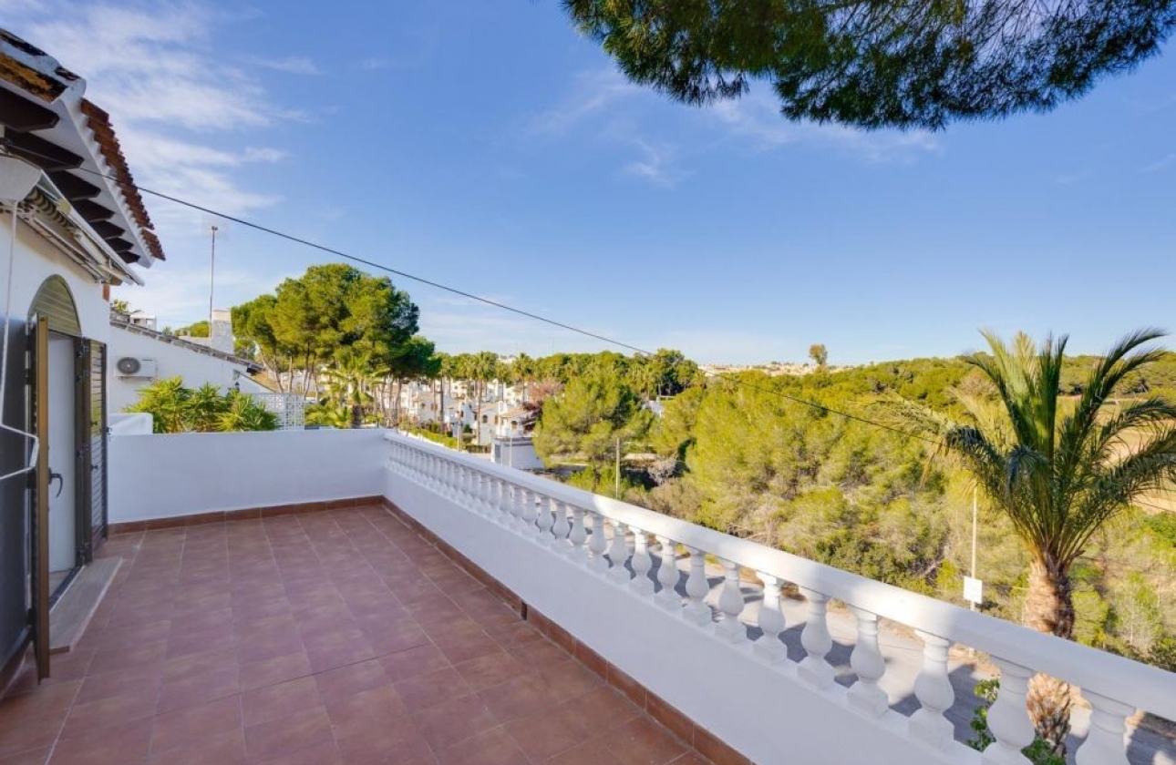 Resale - Townhouse - Villamartin