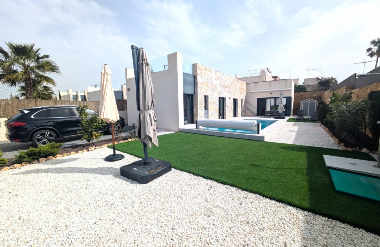 Resale - Villa - Algorfa