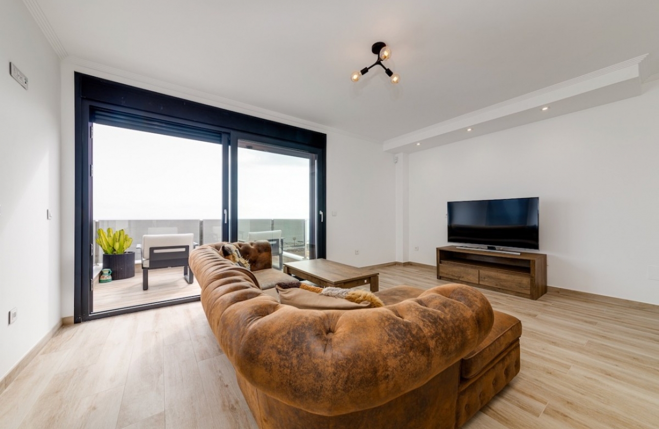 Resale - Villa - La Mata